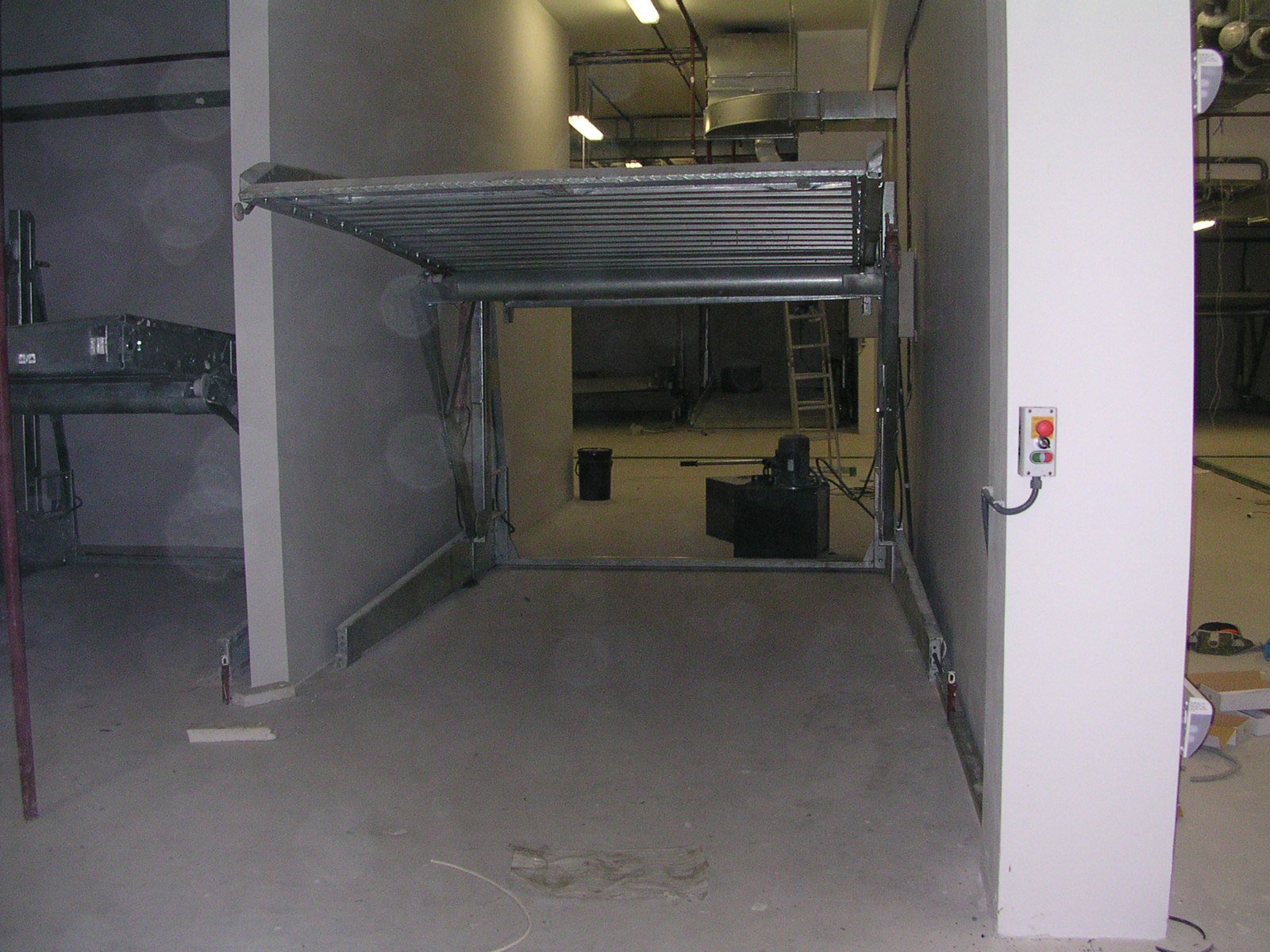 Наклонные парковочные подъёмники 2